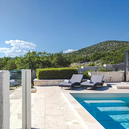 True Oasis With Heated Pool * Rogoznica (Sibenik-Knin)