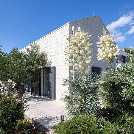 True Oasis With Heated Pool Rogoznica (Sibenik-Knin)