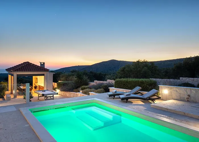 וילה True Oasis With Heated Pool רוגוזניצה