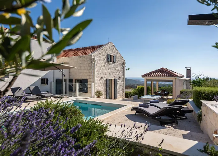 True Oasis With Heated Pool וילה רוגוזניצה