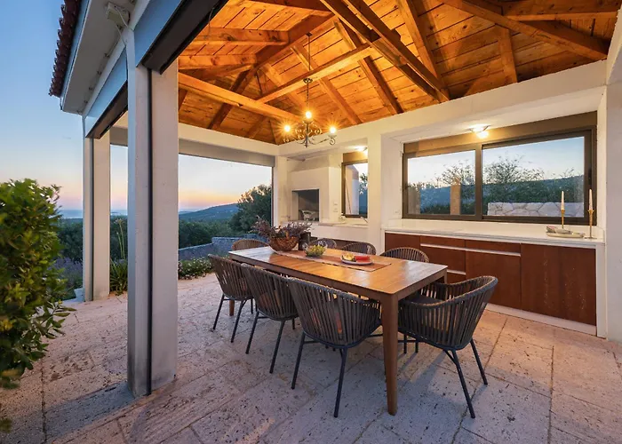 וילה True Oasis With Heated Pool