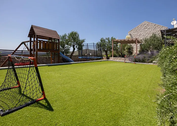 True Oasis With Heated Pool וילה רוגוזניצה